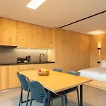 Premium Retreat With Garden By Hostwise * Darque