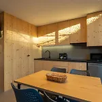 Premium Retreat With Garden By Hostwise * Darque