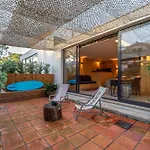 Villa Premium Retreat With Garden By Hostwise *