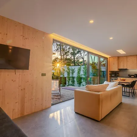 Premium Retreat With Garden By Hostwise Darque