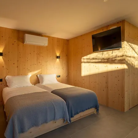 Premium Retreat With Garden By Hostwise Villa *