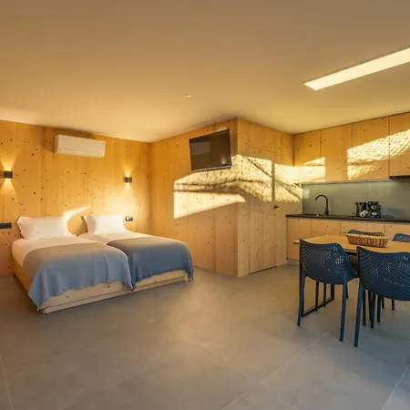 Premium Retreat With Garden By Hostwise Villa