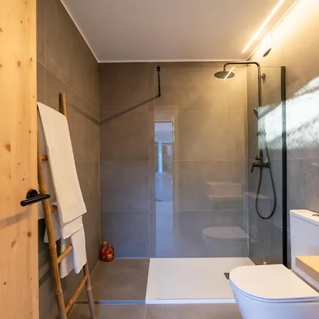 Premium Retreat With Garden By Hostwise