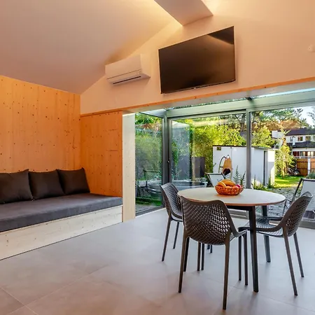 Premium Retreat With Garden By Hostwise *