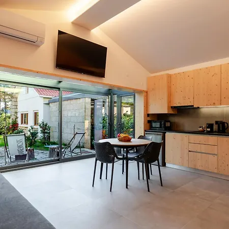 Willa Premium Retreat With Garden By Hostwise Darque
