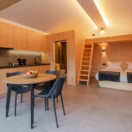 Premium Retreat With Garden By Hostwise