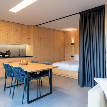 Villa Premium Retreat With Garden By Hostwise Darque