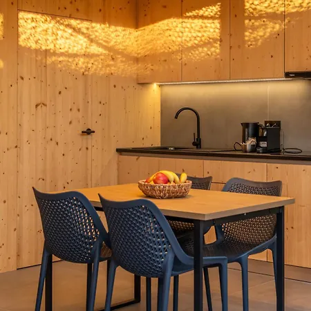 Premium Retreat With Garden By Hostwise *
