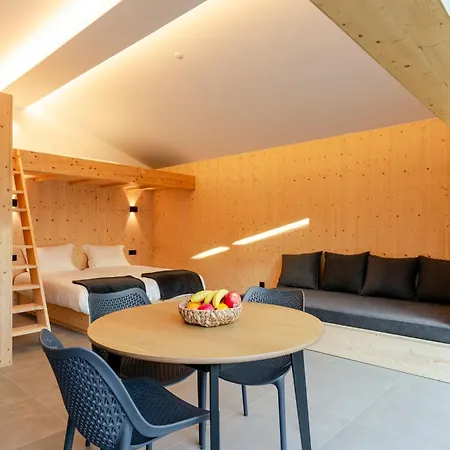 Premium Retreat With Garden By Hostwise