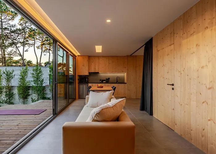 Premium Retreat With Garden By Hostwise Darque