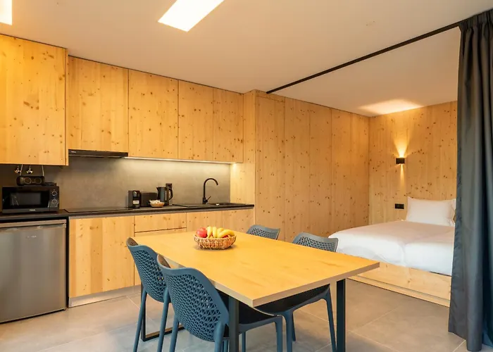 Premium Retreat With Garden By Hostwise * Darque