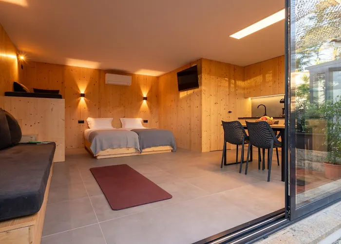 Premium Retreat With Garden By Hostwise * Darque