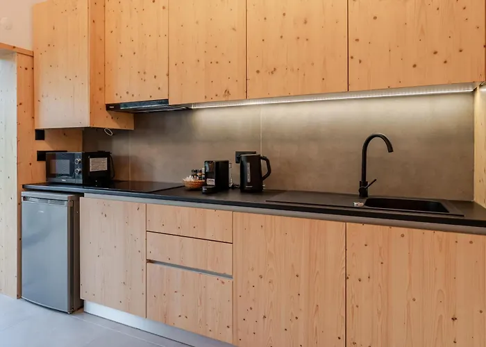 Premium Retreat With Garden By Hostwise